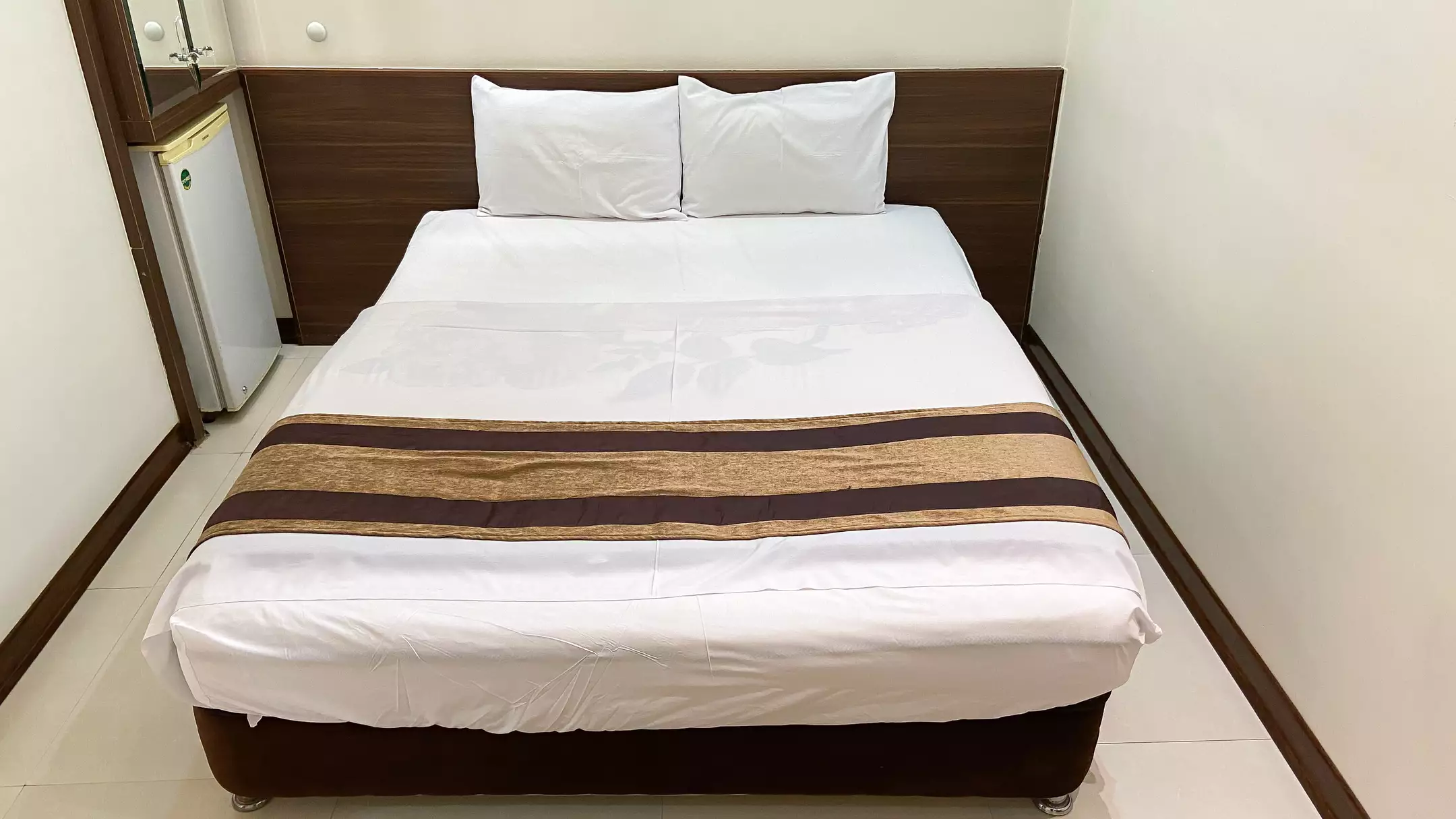 Alibaba https://cdn.alibaba.ir/ostorage/hotel-accommodation-images/67031ea376f5bf0b3af62edf_c51625a9-53bc-4006-a9ea-25639911109b_دبل (1).webp